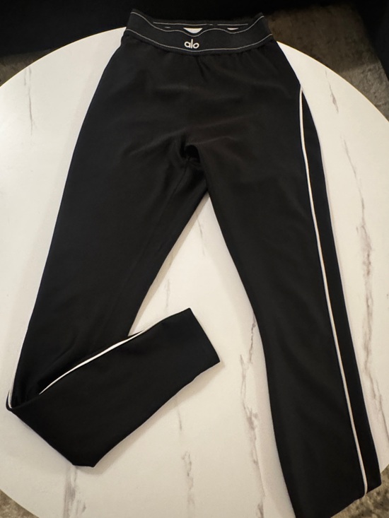 ALO Yoga Pants - Alo Airlift High-Waist Suit Up Legging